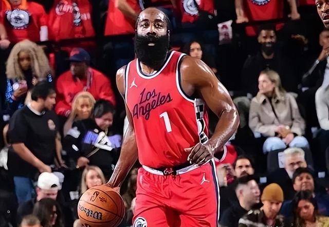 出色发挥首场状态出色，勇士观众沸腾！，哈登重返赛场上演精彩一战的简单介绍-开云平台