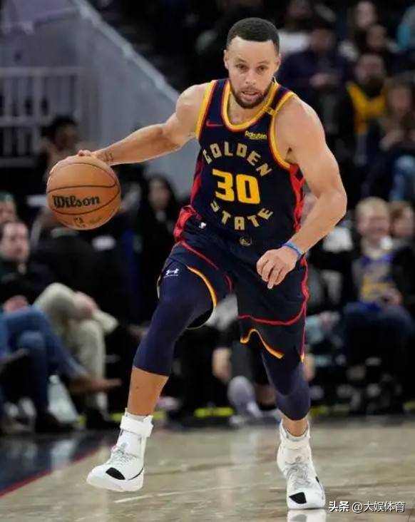 中国队不断突破！，库里连续二十场比赛得分超过大比分获胜赛场气氛高涨的简单介绍-开云平台